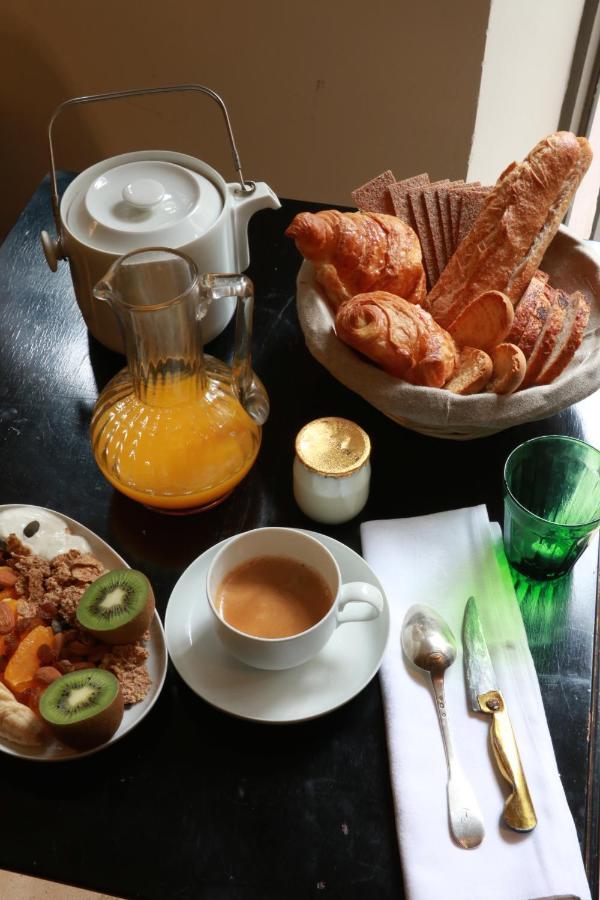 Le 66 Bed and Breakfast Paris Eksteriør billede